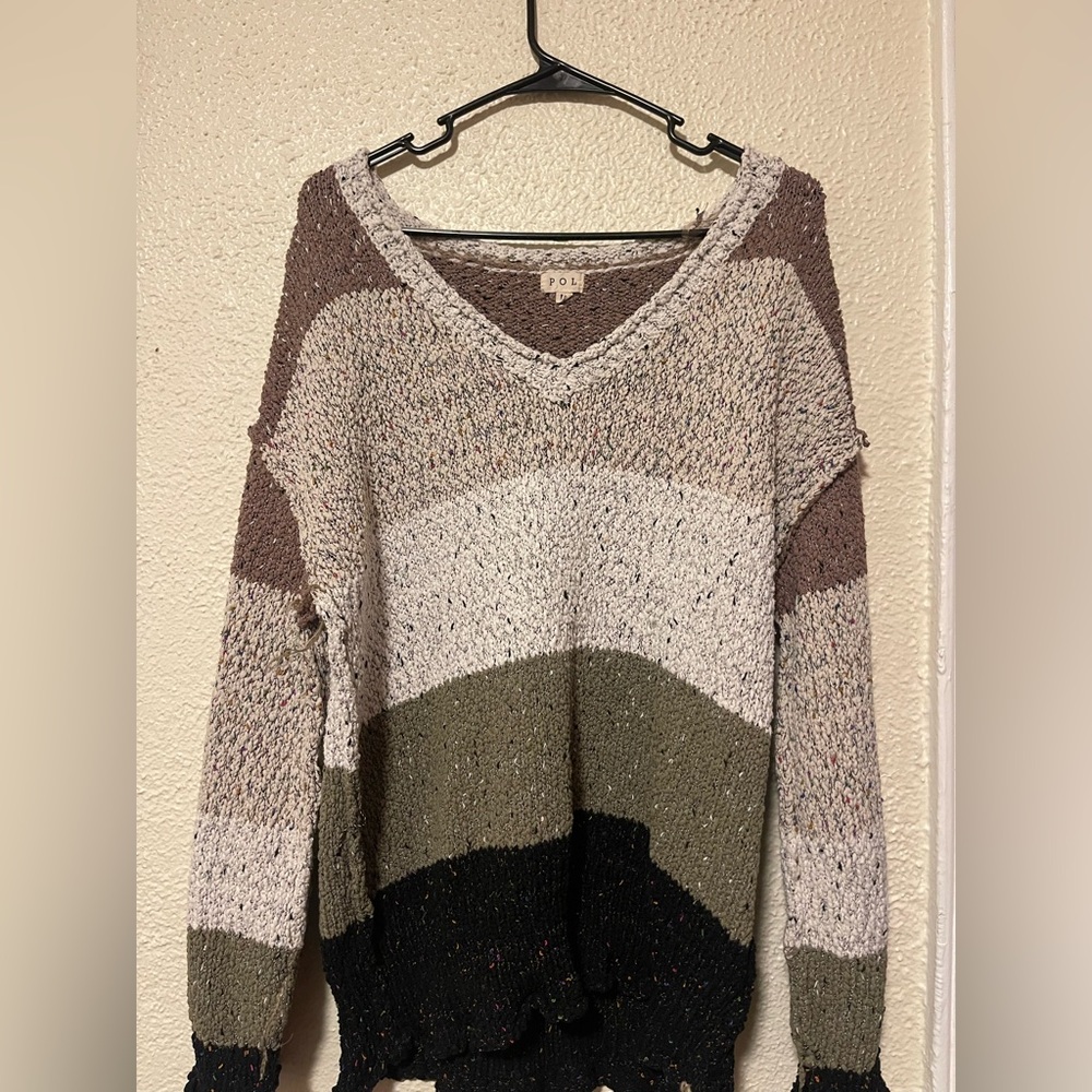 POL Cream and Brown V-Neck Sweater with Color Blocking